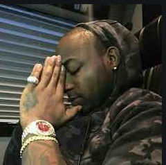 Davido goes spiritual; turns into a prayer warrior (See photos)