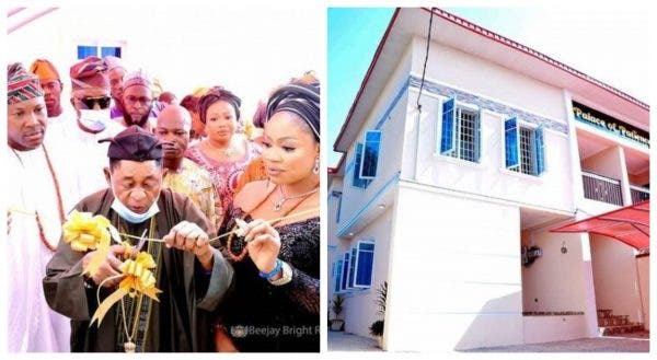 Alaafin Of Oyo Gifts Wife, Queen Omowumi New House (Photos)