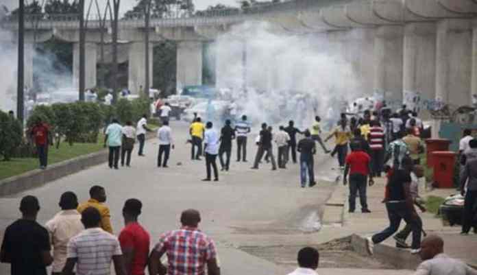 BREAKING : Many Injured, Properties Lost As NURTW, RTEAN Clash In Lagos