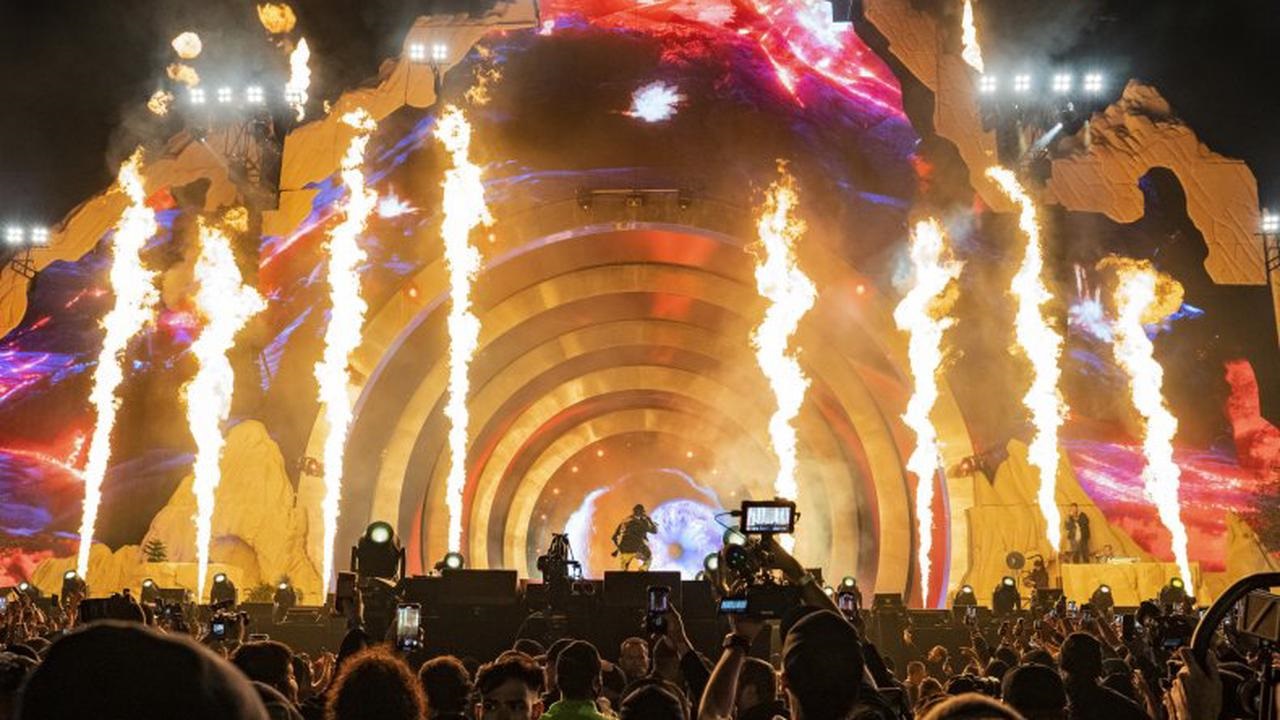 Astroworld: Bizarre "Blood Sacrifice" Conspiracy Theory Spreads After Travis Scott Concert Tragedy