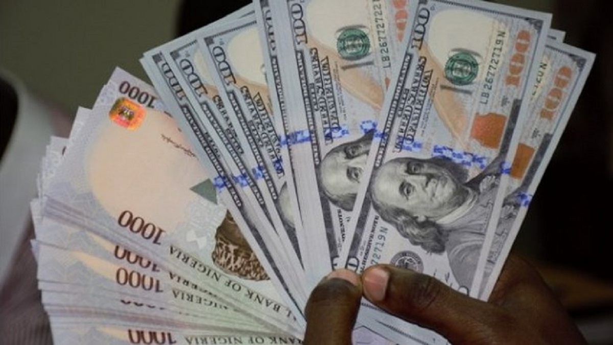 Naira Gains Massively At The Black Market As Dollar Continues To Fall