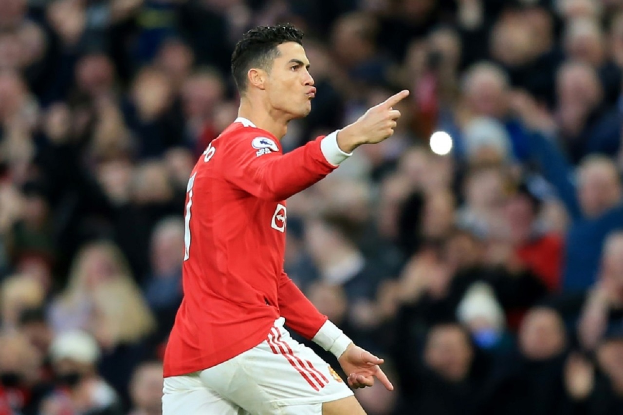 Manchester United To Pay Ronaldo £850,000 After Hat-Trick Against Norwich