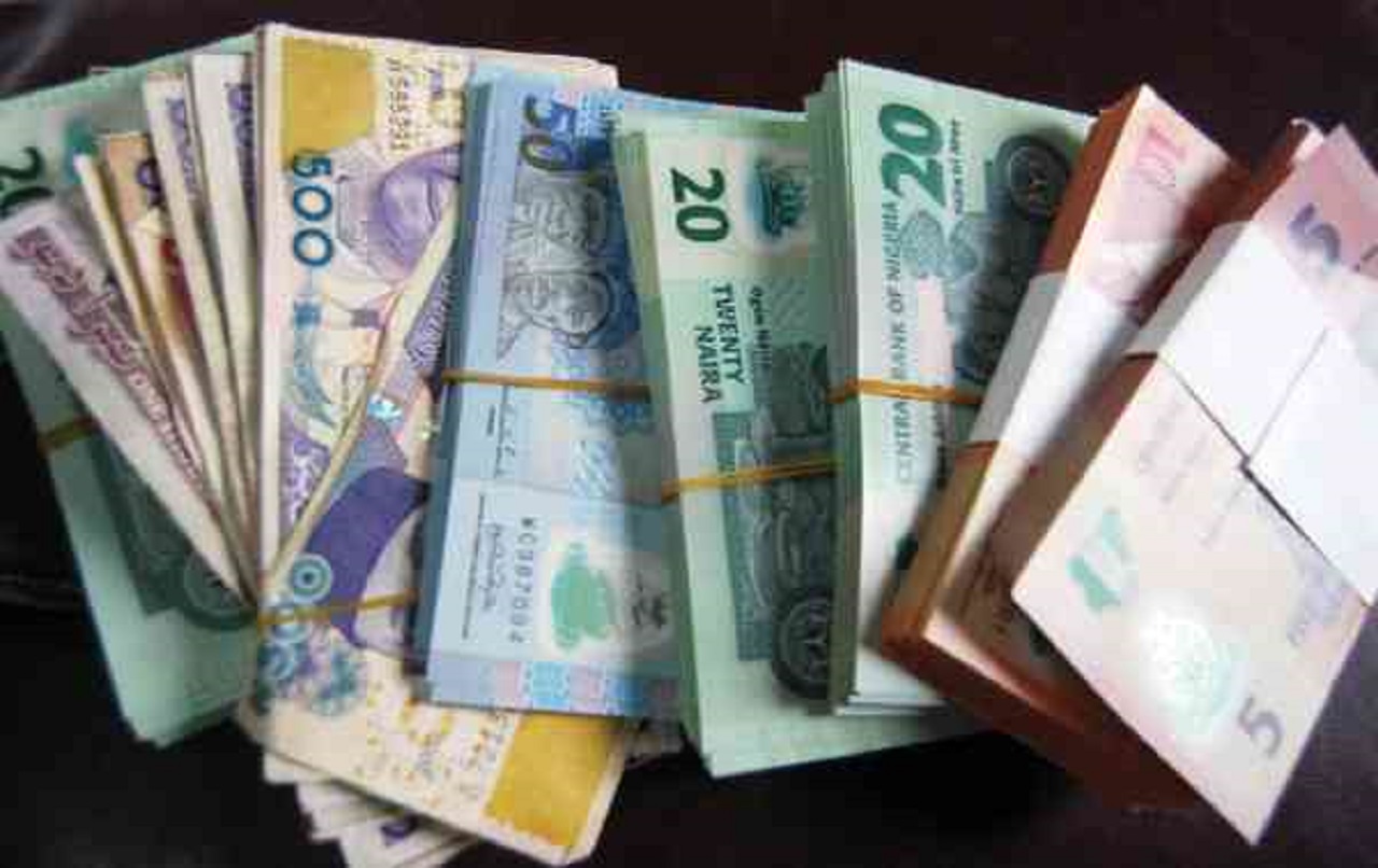 Naira Crashes to Dollar