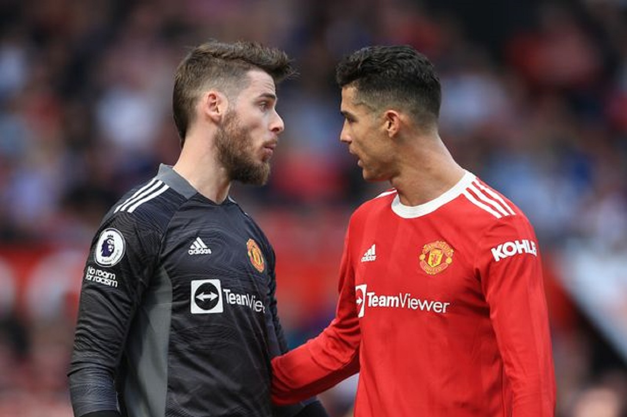 Ronaldo Hit With FA Charge, De Gea's Future Unsure As Man United Eye £43.5m Napoli Star