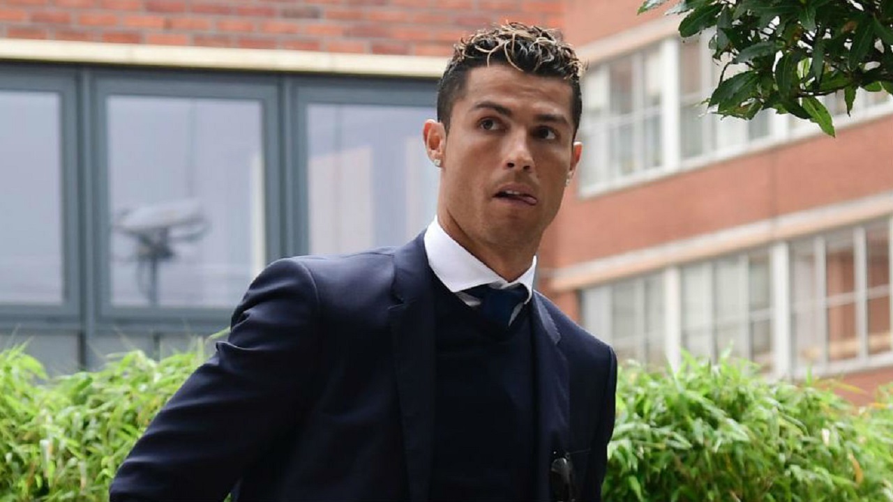 How Cristiano Ronaldo Made Liverpool Manager 'Choke On Food' After Transfer Talks