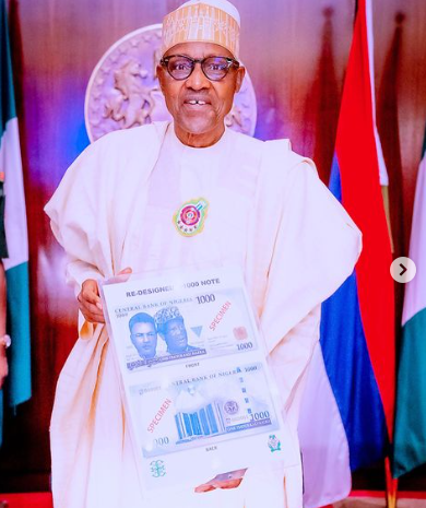 President Buhari Unveils New Naira Notes To General Public