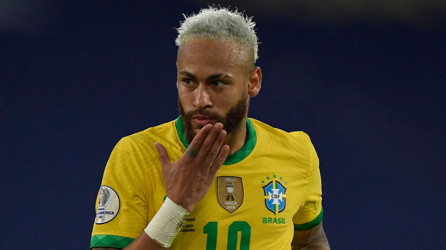 Neymar Embarrass Real Madrid Star During Brazil Session At The World Cup [Video]