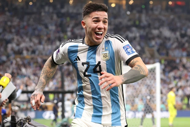Chelsea Beat Man Utd And Liverpool, Agree £105m Fee With Benfica For Enzo Fernandez