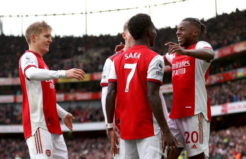 Arsenal Player Tricked Into Signing Petition To Ban His Teammate