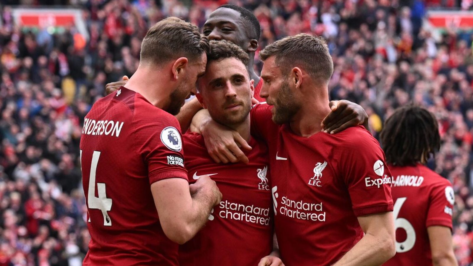 Jota Breaks Tottenham Hearts with Late Winner Amid Referee Controversy