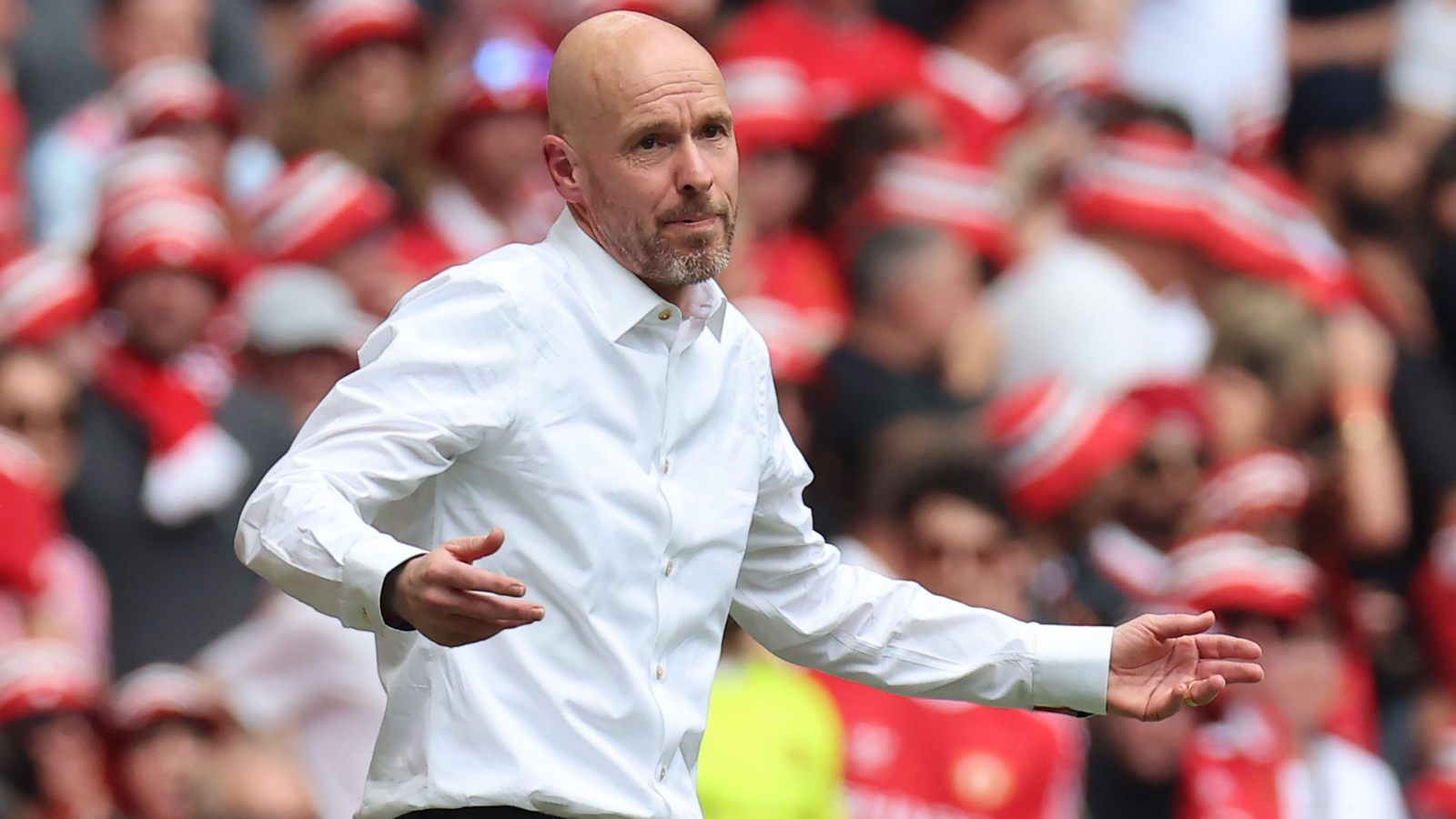Ten Hag's Chopping Block: £95m Duo Faces Axe in Ambitious Man United Clear-Out